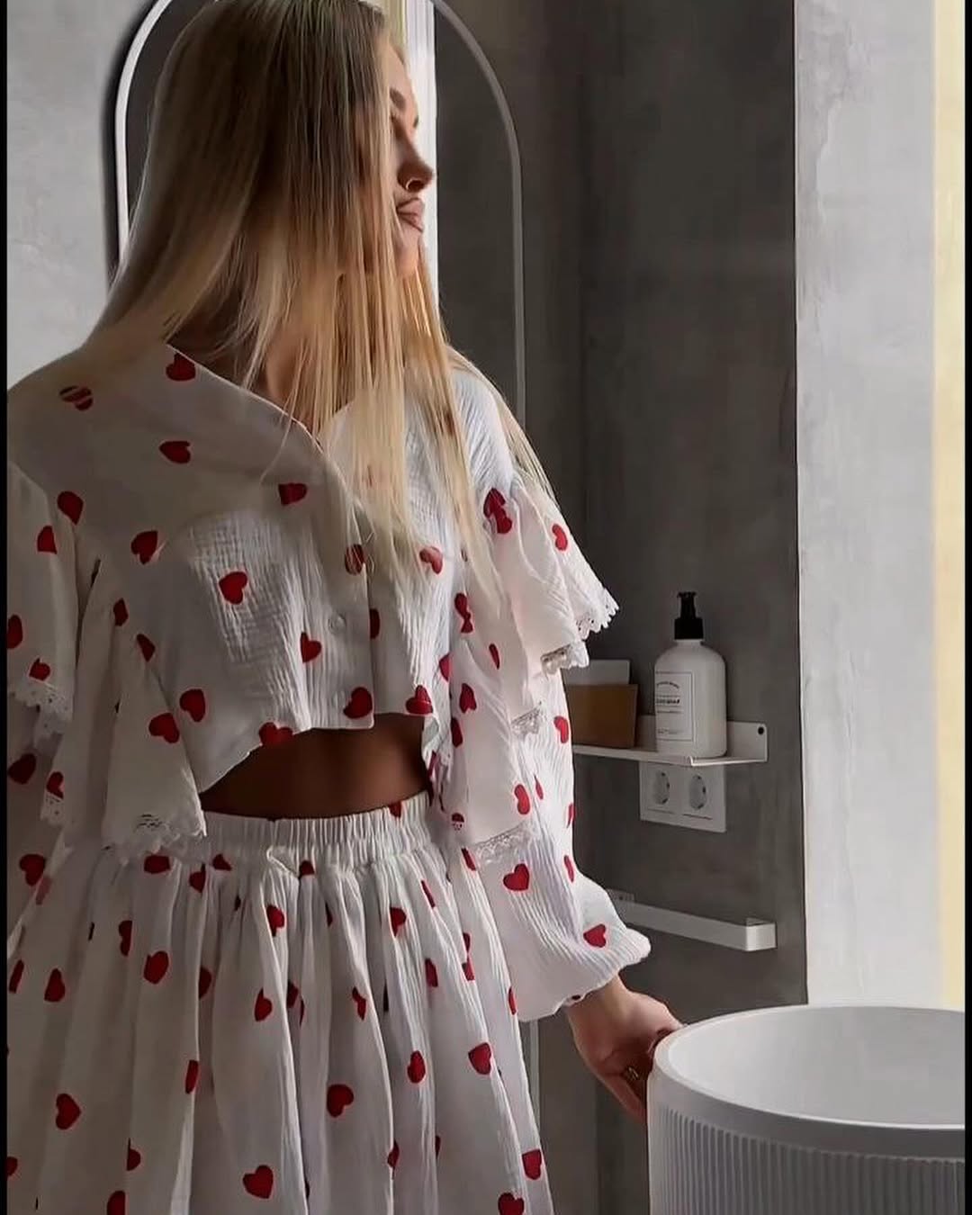 Amora™